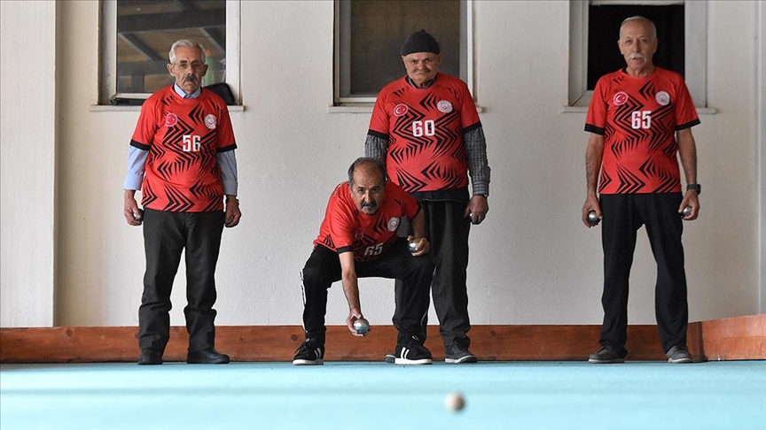 Van'da huzurevi sakinleri boccede şampiyonluk hedefliyor