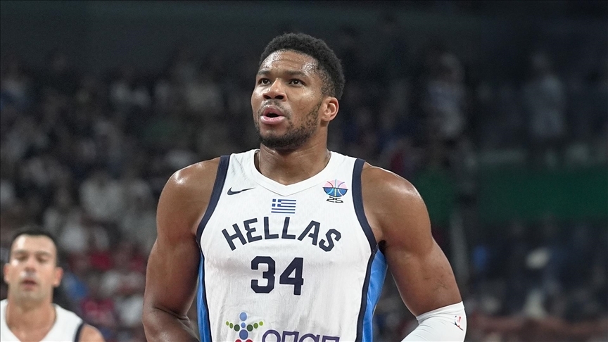 Antetokounmpo'nun 6 haftaya kadar sahalardan uzak kalması bekleniyor