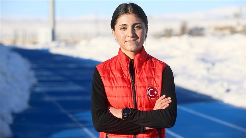 Türkiye rekoru sahibi milli atlet Elif'in Portekiz'deki hedefi