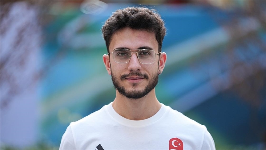 Milli sürat patenci Furkan Akar bronz madalya kazandı